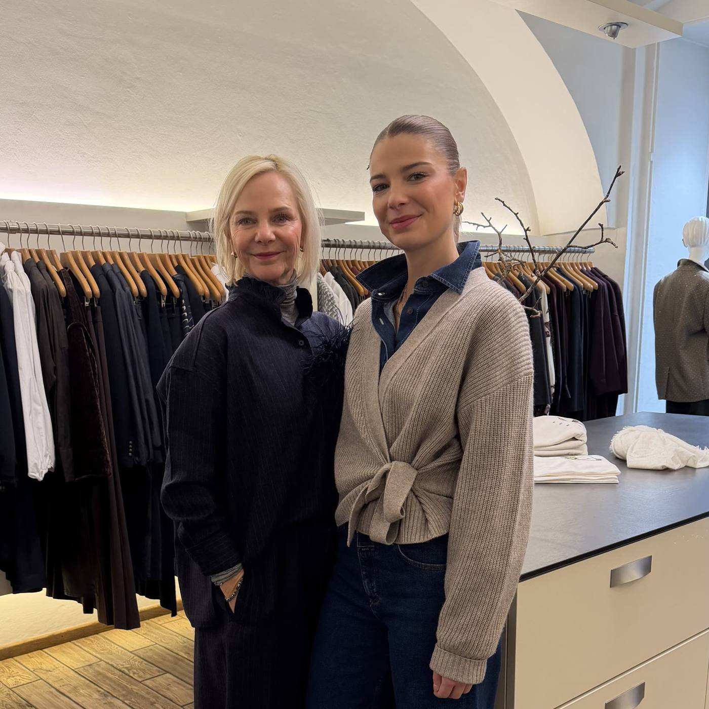 Sissy Zauner und Mesi Germann, Inhaberinnen der Modeboutique ZWEI auf der Spittelwiese in Linz